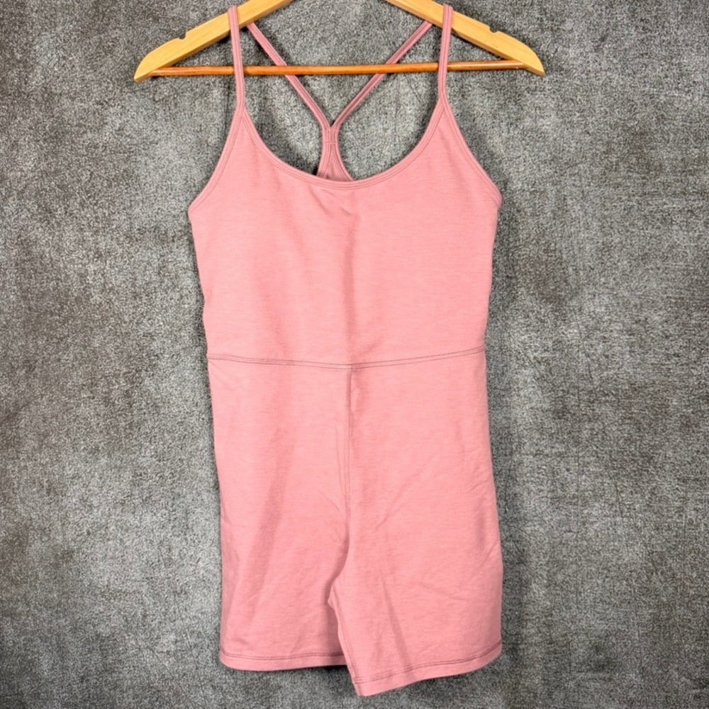 Old Navy Active PowerChill Petite M Racerback Shelf Bra Bodysuit Romper Pink Gym